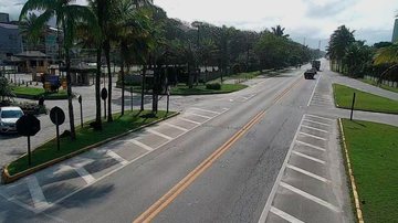 Trecho na altura de Bertioga da rodovia Rio-Santos, durante a manhã de hoje (18) - Imagem: Reprodução / DER-SP