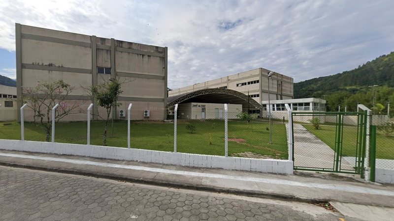 Centro Universitário Módulo fica na rua Maria D'Assumpção Carvalho, número 1.000, bairro Martim de Sá - Reprodução / Google Street View