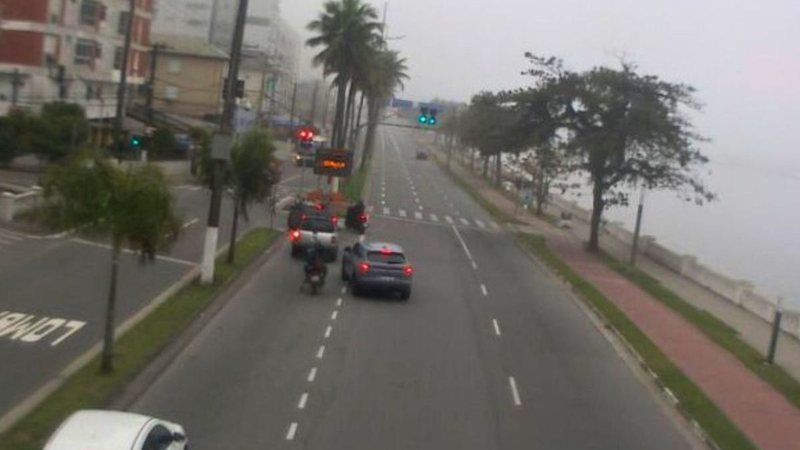 Travessia Santos- Guarujá nesta manhã de domingo (8) - Semil