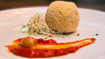 Bolinho real do restaurante Coco Marine Santos é um dos muitos pratos do festival - Divulgação/Coco Marine Santos