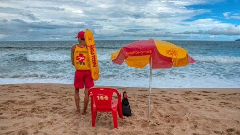Caraguatatuba tem 24 vagas para guarda-vidas temporários - Reprodução/GBMar