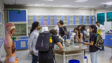 Alunos durante a Feira de Profissões em 2023 - Divulgação