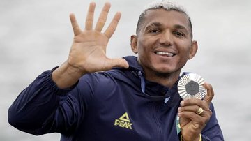 O medalhista olímpico Isaquias Queiroz realizará atividades de canoagem no Sesc Santos - Alexandre Loureiro/COB