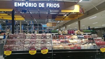 Empório de frios do Assaí Glória, em Praia Grande - Divulgação