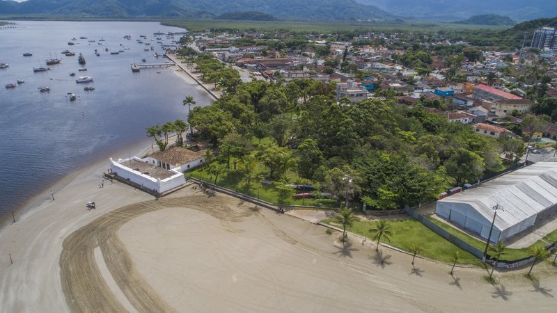 Vista aérea do Parque dos Tupiniquins e do Forte São João - Arquivo CN