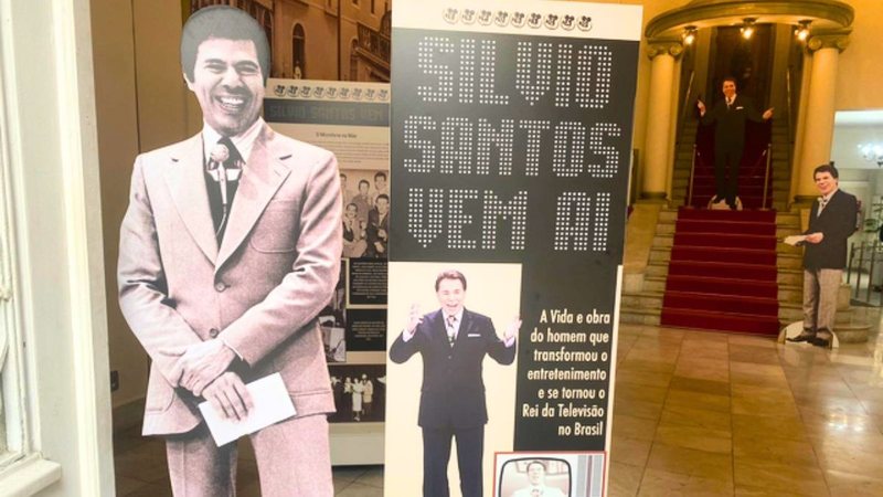Por meio de 16 painéis, visitantes vão reviver momentos emblemáticos da carreira de Silvio Santos - Divulgação/Associação Comercial de Santos