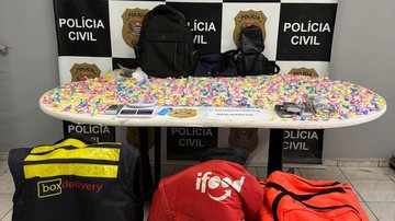 Segundo a Polícia Civil, pessoa que segue foragida, estaria a cargo do esquema de distribuição - Divulgação/Polícia Civil