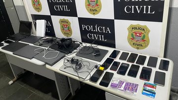 Diversos aparelhos eletrônicos foram apreendidos - Divulgação/SSP