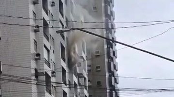 Incêndio ocorreu no sexto andar do prédio - Reprodução/Santos Minha Cidade Merece Respeito