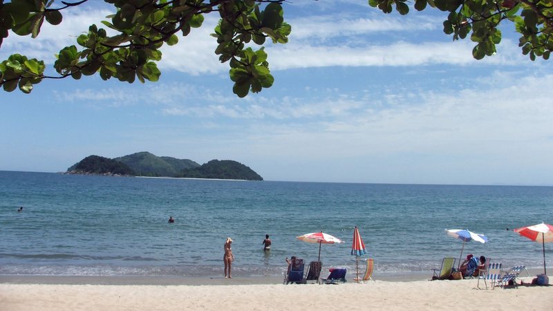 Confira as melhores praias para crianças no Litoral Norte de São Paulo criança na praia - Bruna Vieira