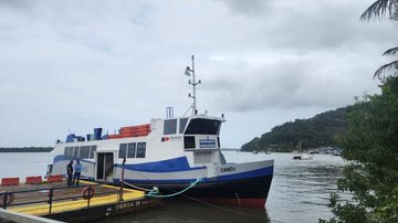 Travessia Cananéia-Ariri é realizada por lanchas que transportam exclusivamente pedestres e ciclistas - Divulgação/Semil
