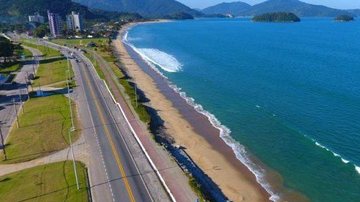 Praia do Massaguaçu em Caraguatatuba, litoral de São Paulo - PMC