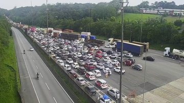 As quatro rodovias que formam o sistema contam com pontos de lentidão e congestionamento - Reprodução/Ecovias