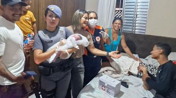 Parto ocorreu no bairro Quarentenário, na área continental de São Vicente - Reprodução/PM