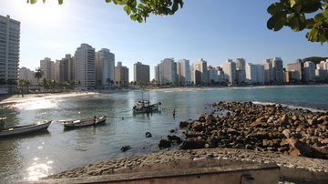 Praia das Astúrias em Guarujá - Arquivo CN/Pedro Rezende