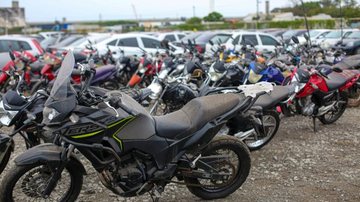Veículos foram recolhidos por infração nas ruas de São Sebastião - Divulgação/Governo de SP
