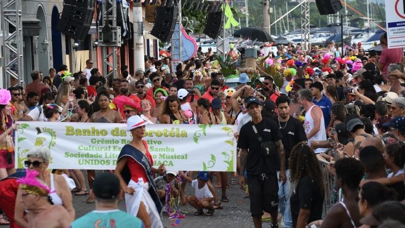Tradição do Banho da Doroteia remonta ao Carnaval de 1922, na cidade de Santos - Prefeitura de Ilhabela