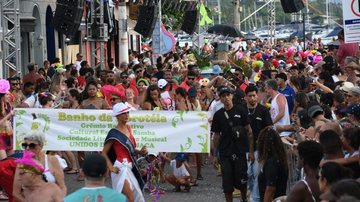Tradição do Banho da Doroteia remonta ao Carnaval de 1922, na cidade de Santos - Prefeitura de Ilhabela