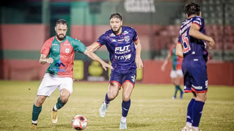 Com a derrota, a Portuguesa Santista ficou na 14ª posição com oito pontos em nove jogos - Flávio Hopp/Agência Briosa