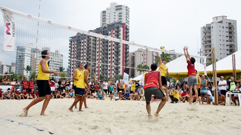 Quatro campeões olímpicos estarão nas areias de Praia Grande neste sábado (8) - Jairo Marques/Prefeitura de Praia Grande