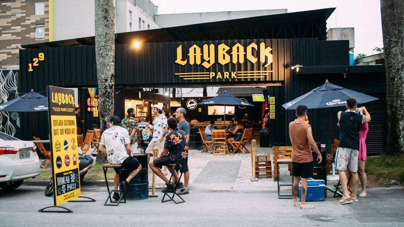 Layback Park fica na praia da Enseada - Divulgação
