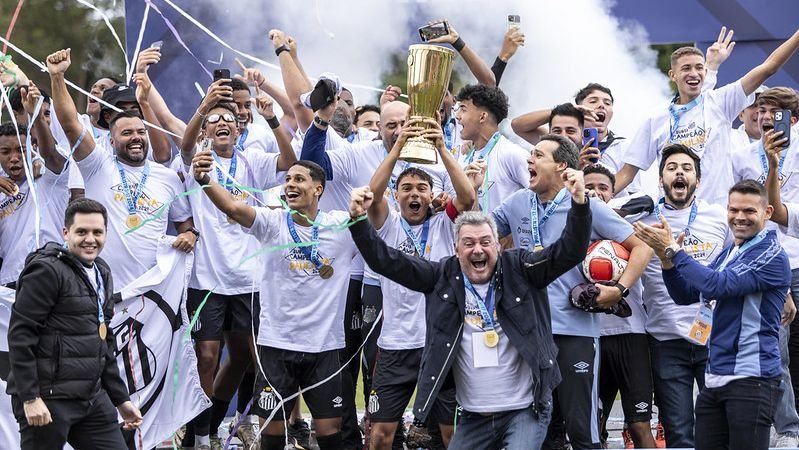 Peixe tentar manter o desempenho da última temporada, quando as finais no Sub-15 e 17 - Bruno Vaz / Santos FC