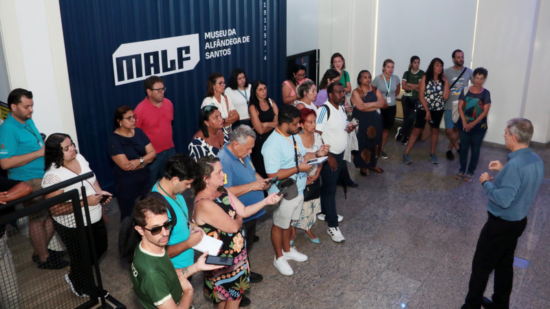 Visita ao Museu da Alfândega prepara os guias para prestar serviço aos turistas - Francisco Arrais/Prefeitura de Santos