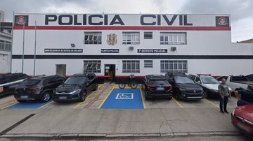 Homem com mandado de prisão em aberto foi encaminhado à delegacia - Reprodução/Google Street View