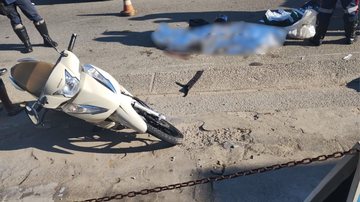 Acidente ocorreu na avenida Pernambuco, no bairro Balneário Praia do Pernambuco - Reprodução/Guarujá Mil Grau