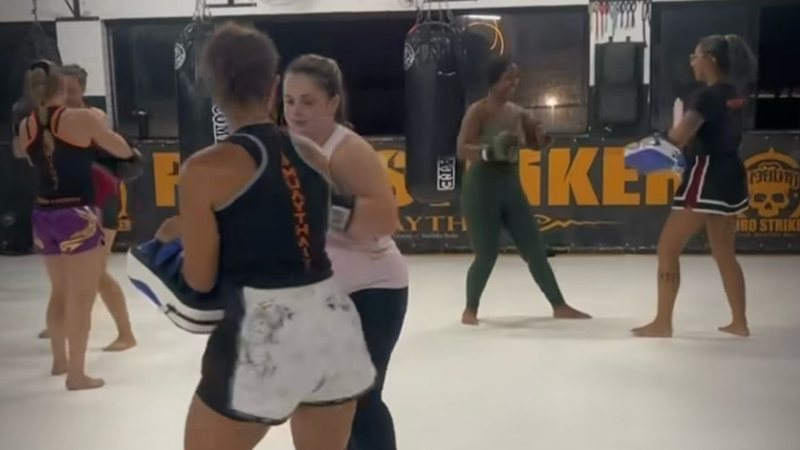 Aulão gratuito de defesa pessoal com técnicas de jíu-jitsu e muay thai - Reprodução Instagram/@instituto.todasporuma