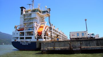 Porto de São Sebastião, que teve concessão renovada pelo governo federal até 2057 - Reginaldo Pupo