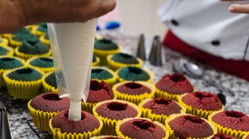Cursos ensinarão várias técnicas, inclusive, para produção de doces - Divulgação/Diego Bachiega/Prefeitura de Bertioga