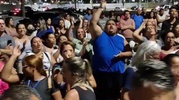 Servidores participaram de assembleia geral extraordinária e votaram pela greve - Reprodução/Instagram/Adriano Pixoxó