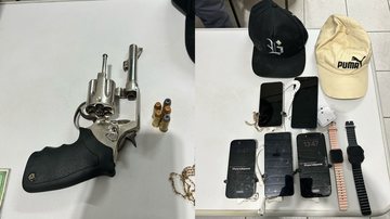 Suspeitos tentaram fugir, mas foram surpreendidos na saída do comércio - Reprodução/Polícia Civil