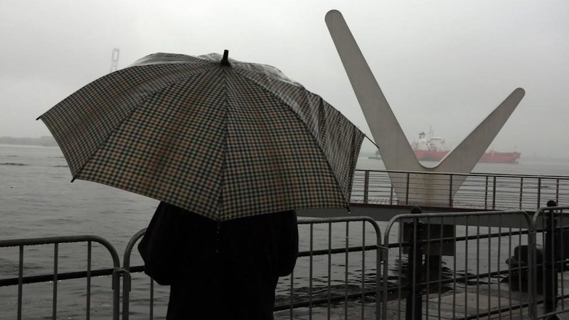 Previsão indica que o guarda-chuva só vai ter descanso nestas terça (22) e quarta-feira (23) - Francisco Arrais/Prefeitura de Santos