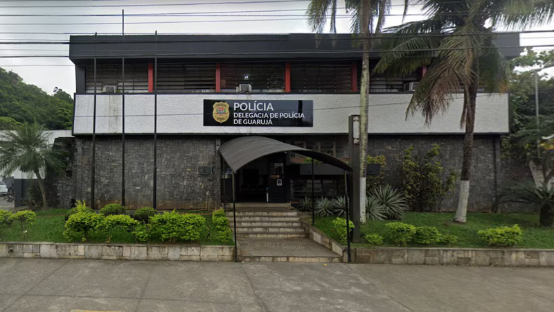 O homem foi levado para a Delegacia de Polícia Sede do Guarujá e encaminhado para a prisão - Divulgação/Google Street View