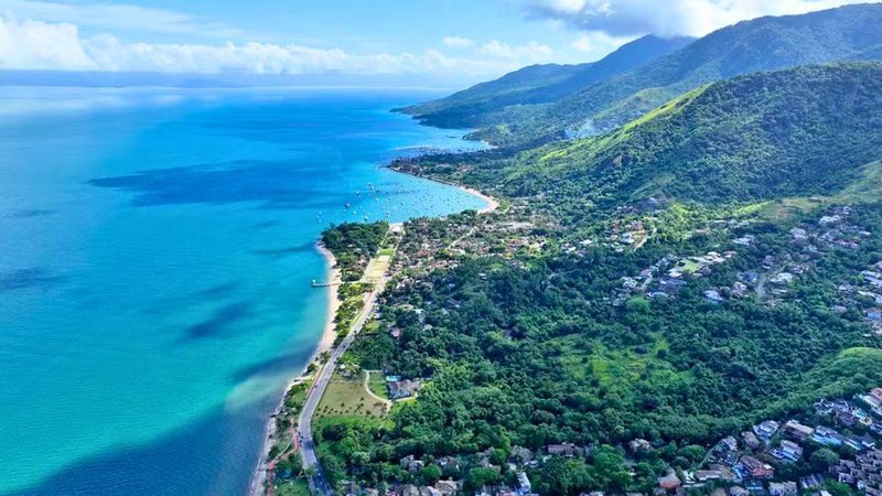 Ilhabela mantém ações contínuas contra borrachudos e orienta moradores e turistas
