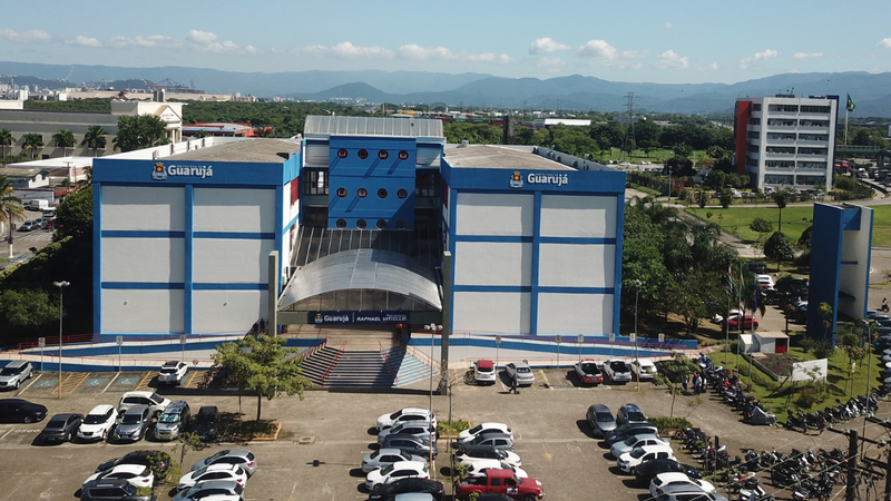 A medida beneficia 6,2 mil servidores da administração municipal - Reprodução/Prefeitura do Guarujá