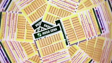 Probabilidade de conquistar a bolada principal da Mega-Sena é de uma em pouco mais de 50 milhões - Marcello Casal Jr/Agência Brasil