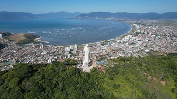 Cidade está com programação recheada de atrações para o período - Turismo Caraguatatuba