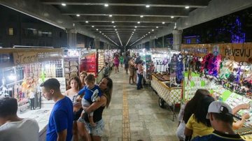 Feiras oferecem opções variadas de presentes, decoração e gastronomia, com entrada gratuita - Divulgação/Prefeitura de Praia Grande