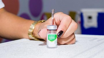É necessário apresentar documento com foto e carteirinha de vacinação no local - Divulgação/Prefeitura de São Vicente