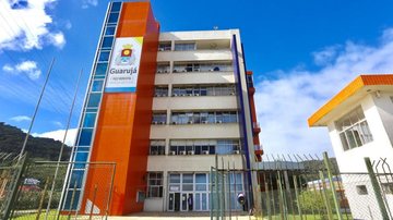 Conforme o edital, estão disponíveis 15 cargos na área da saúde - Divulgação/Prefeitura de Guarujá