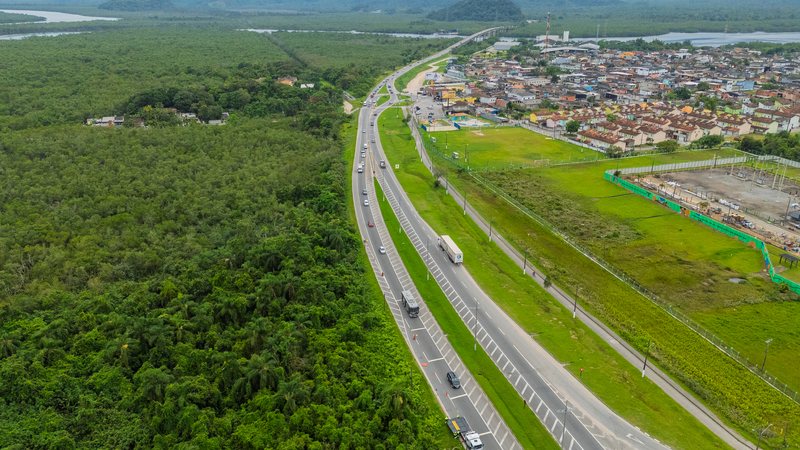 CNL afirma haver possibilidade de liberação de um trecho do acostamento da rodovia Rio-Santos - Gabriel Pacífico