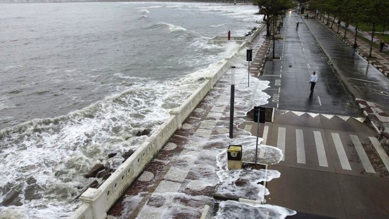Mar agitado na região da baía de Santos terá ondas que podem ultrapassar dois metros - Carlos Nogueira/Prefeitura de Santos