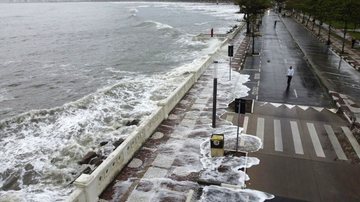 Mar agitado na região da baía de Santos terá ondas que podem ultrapassar dois metros - Carlos Nogueira/Prefeitura de Santos