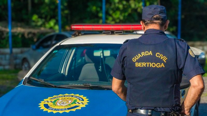 Suspeito foi encontrado com 26 gramas de substância semelhante à maconha - Divulgação/Prefeitura de Bertioga