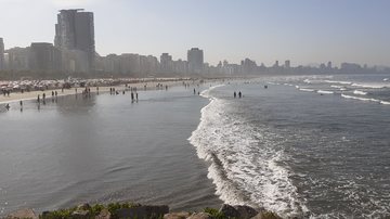 Santos tem bandeira vermelha em todas as suas praias nesta semana - Esther Zancan