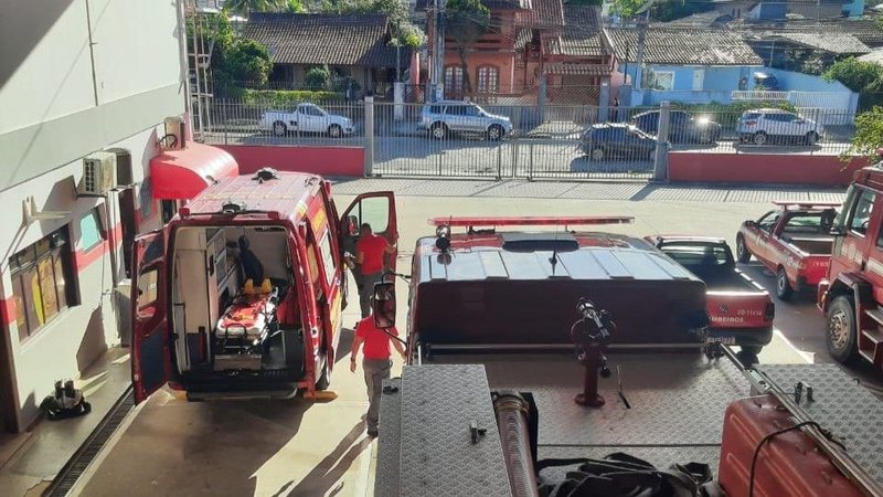 Pais pediram ajuda na rua ao avistar viatura em Caraguatatuba - Divulgação/11ºGB