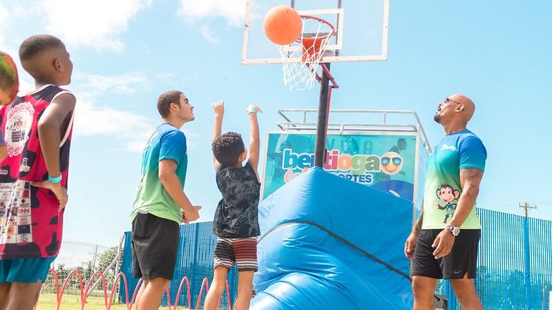 Bertioga celebra Dia Mundial do Brincar com edição especial do Ruas e Praças de Lazer